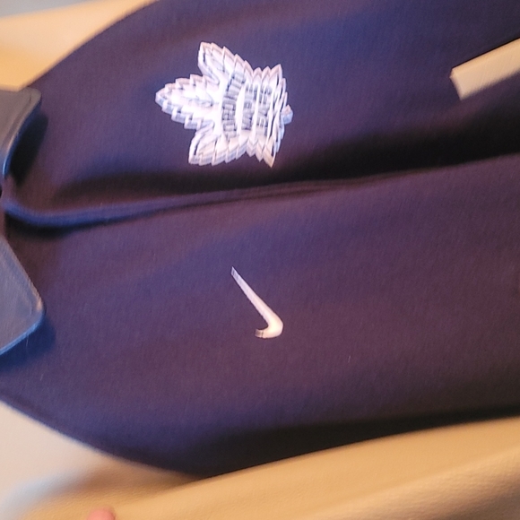 NHL LEAFS JACKET - Picture 3 of 4